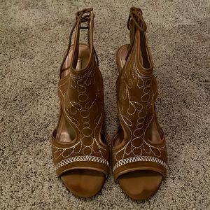 BCBGMAXAZRIA Women’s Heels - Size 9